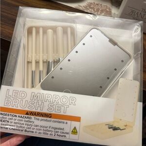 LED Mirror Brush Set